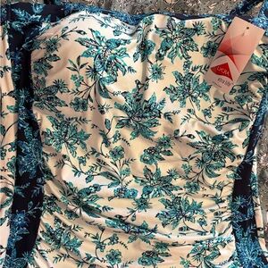 Lands' End Blue and White Floral Tankini top size 14 long